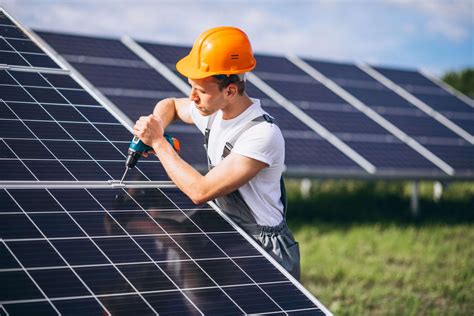 Solar Panel Installation and Maintenance in Chicago, IL.